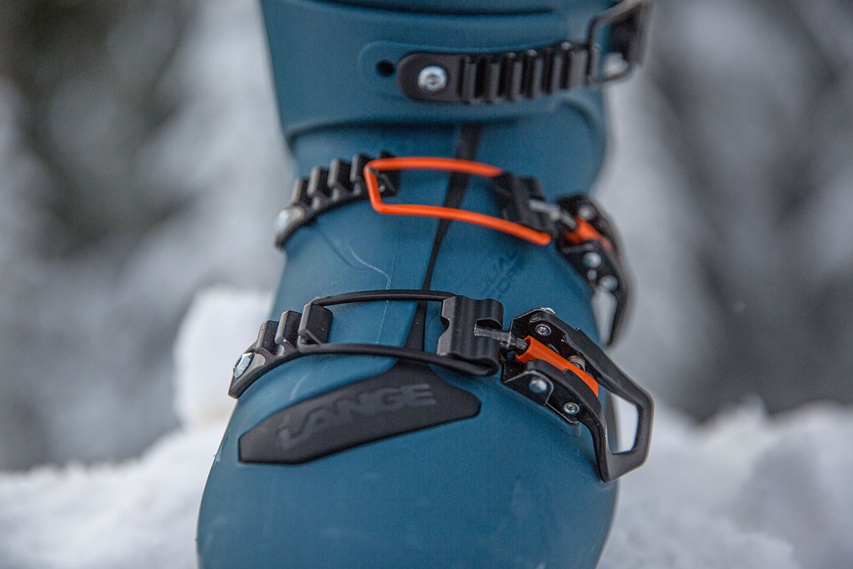 Lange XT3 ski boot (lower buckles)